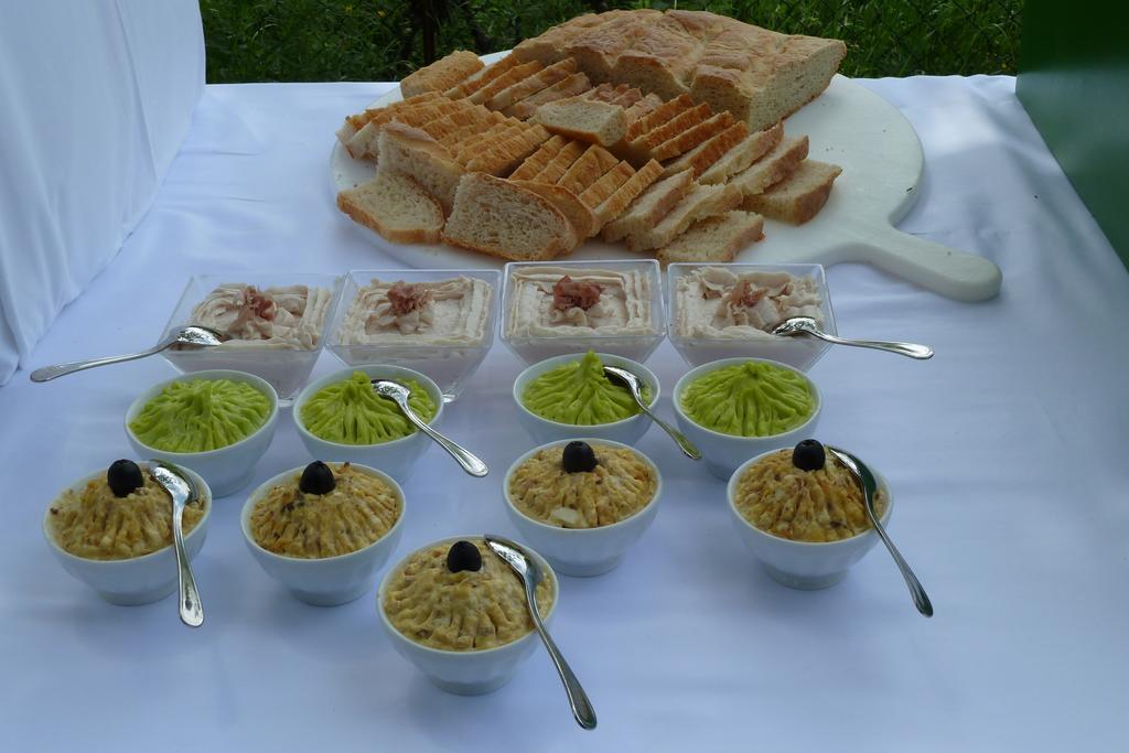 Agriturismo Ristorante Albachiara Villa Carpeneto Exterior photo