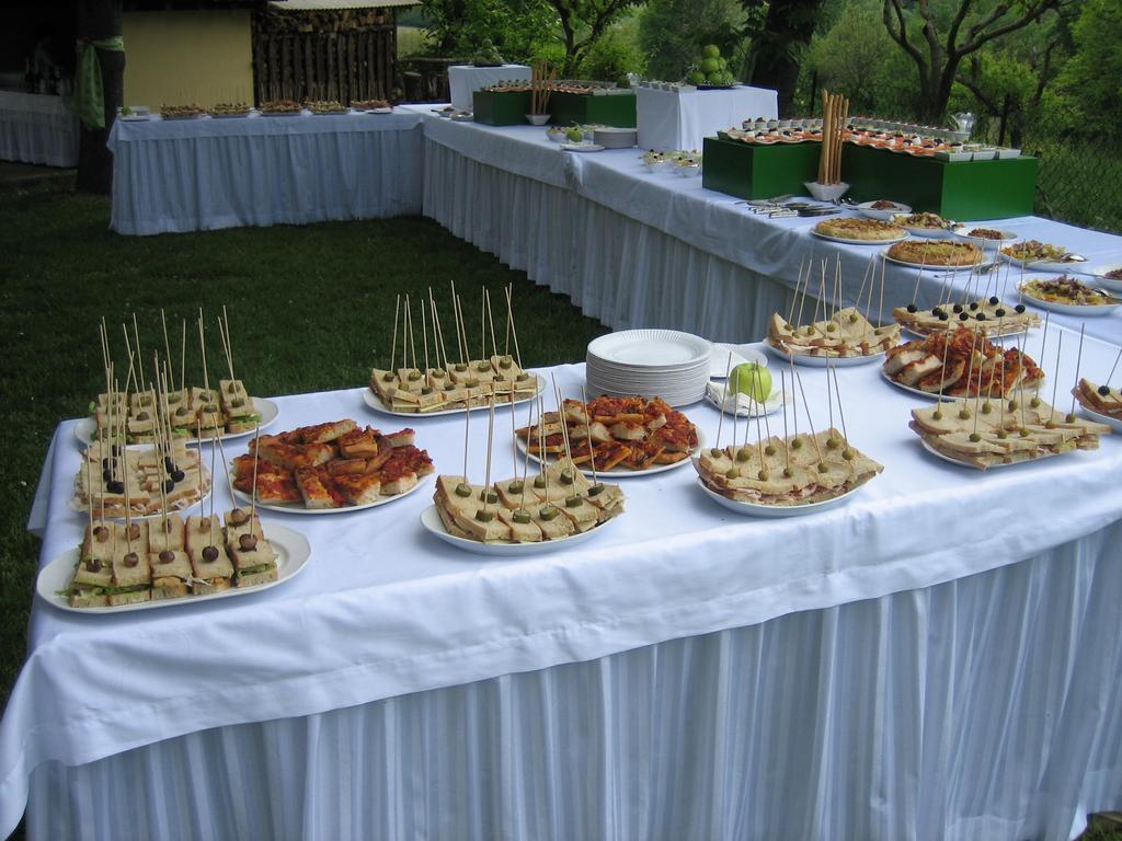 Agriturismo Ristorante Albachiara Villa Carpeneto Exterior photo